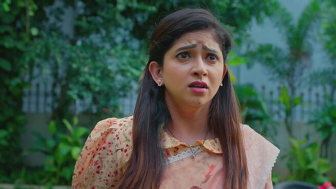 Tere Chehre Se Nazar Nahi Hatati season 1 episode 19 on Zee5