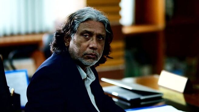 Ladies & Gentlemen season 1 episode 3 on Zee5