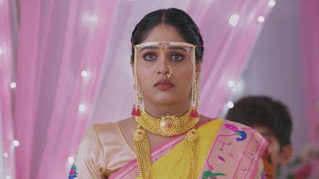 Lakshmi Niwas season 1 episode 9 on Zee5