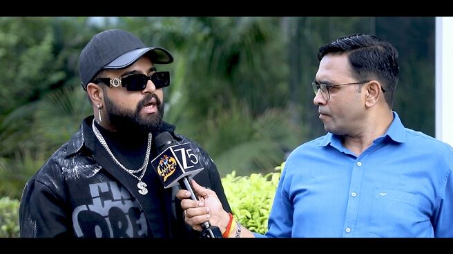 Mic Check season 1 episode 32 on Zee5