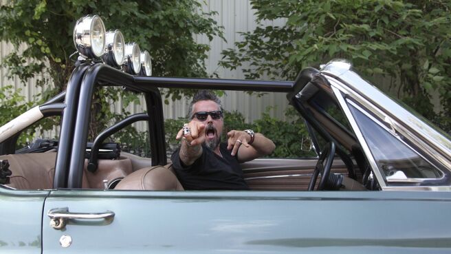 Fast N' Loud: Demolition Theater season 1 episode 1 on Discovery Plus