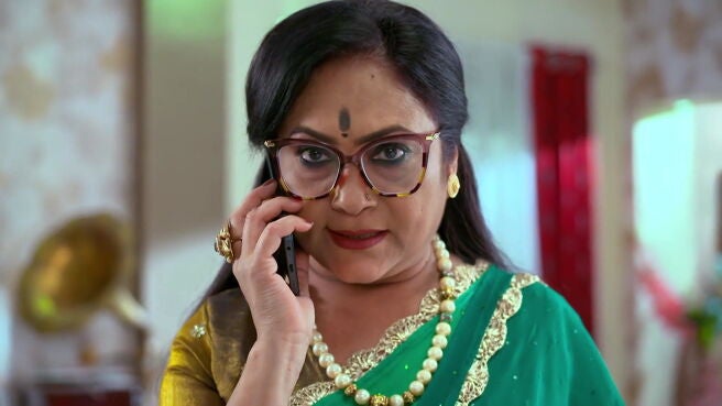 Besh Korechhi Prem Korechhi season 1 episode 17 on Zee5