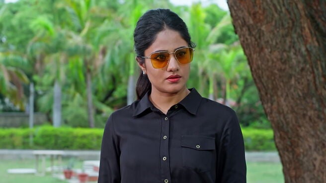 Smart Play - Jagadhatri season 1 episode 34 on Zee5