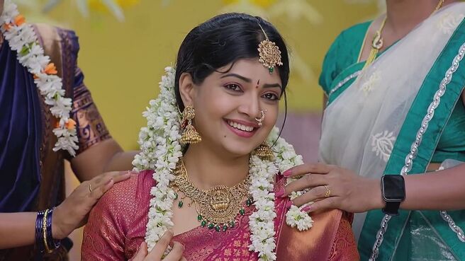 Kalavaari Kodalu Kanakamahalakshmi season 1 episode 19 on Zee5