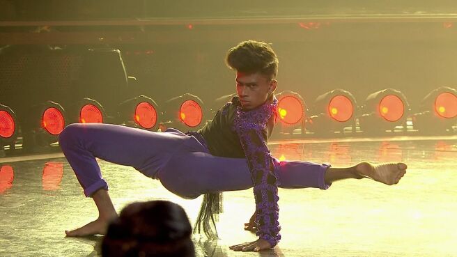 Dance India Dance: Battle Of The Champions season 1 episode 14 on Zee5