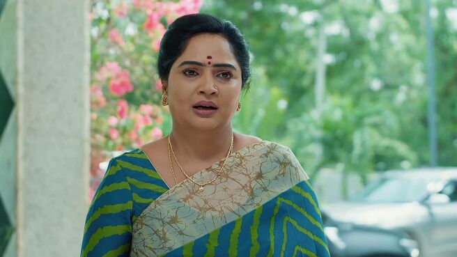 Auto Vijayashanthi season 1 episode 15 on Zee5