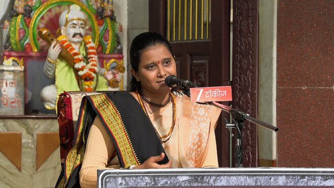 Gajar Kirtanacha Sohala Anandacha season 1 episode 41 on Zee5