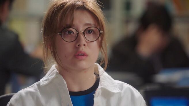 Suspicious Partner season 1 episode 2 on Zee5
