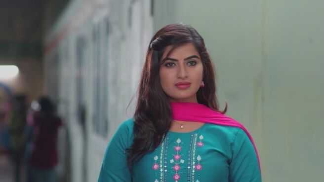 Ninaithen Vandhai season 1 episode 10 on Zee5