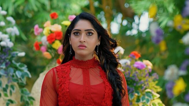 Kudumbasametham season 1 episode 14 on Zee5