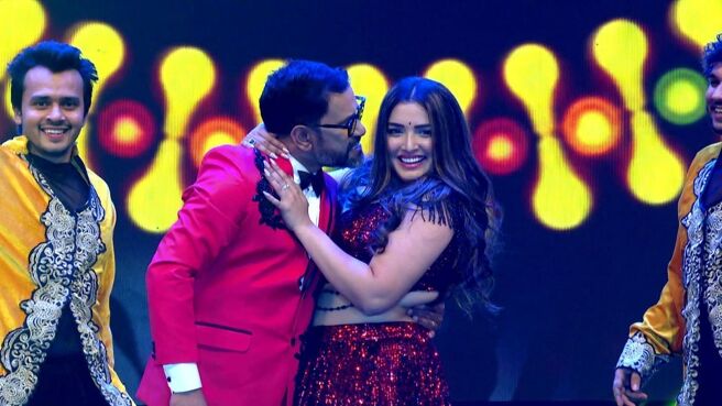 International Bhojpuri Film Awards 2023 season 1 episode 3 on Zee5