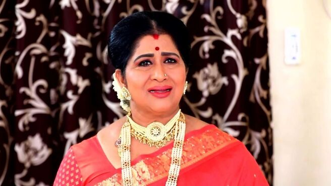 Endrendrum Punnagai season 1 episode 430 on Zee5