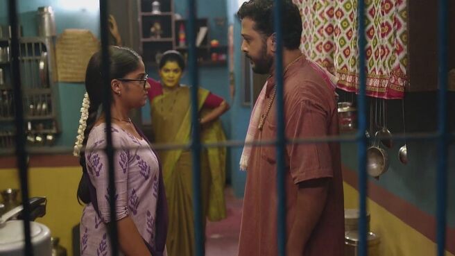 Savalyachi Janu Savali season 1 episode 17 on Zee5