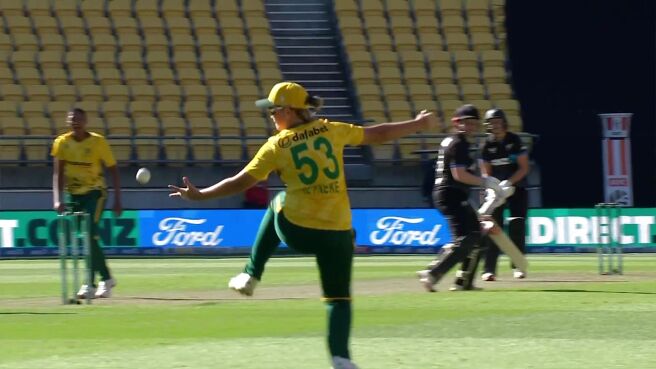 Dropped! Plimmer Survives As Reyneke Fails To Hold Onto It on Sony LIV