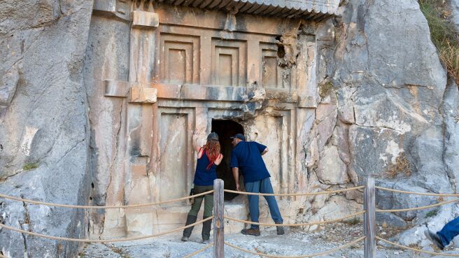 Hunting Atlantis season 1 episode 6 on DiscoveryPlus
