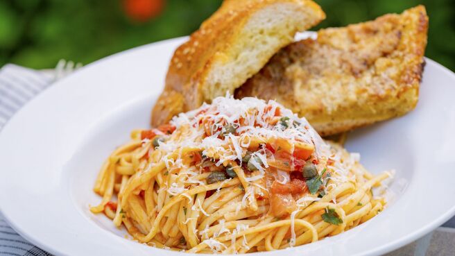 Symon's Dinners Cooking Out season 3 episode 10 on Discovery Plus