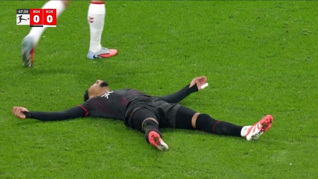 Chance! Tillman Flubs A Sitter From Close Range on Sony LIV