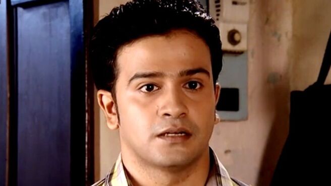 Honaar Soon Mee Hyaa Gharchi season 1 episode 32 on Zee5