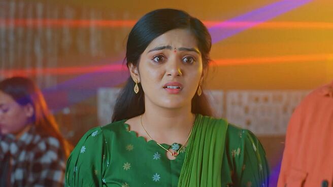 Kudumbasametham season 1 episode 19 on Zee5