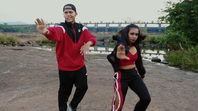Dance with Me season 1 episode 13 on Zee5