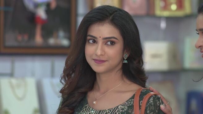 Madhura Sansara season 1 episode 12 on Zee5