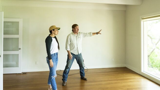 Fixer Upper: The Lakehouse season 1 episode 1 on DiscoveryPlus