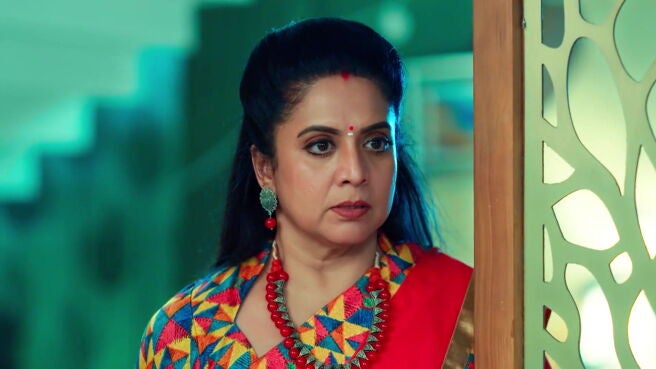 Chembarathy season 1 episode 9 on Zee5