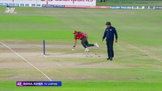 Run Out! Saqlain’s Flying Direct Hit Sends Yasir Packing On The First Ball on Sony LIV