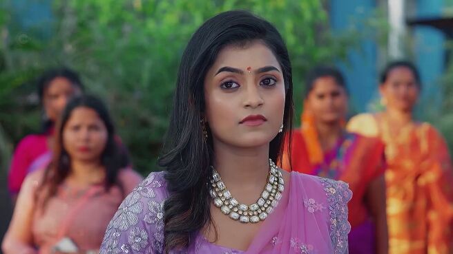Gharana Mogudu season 1 episode 8 on Zee5