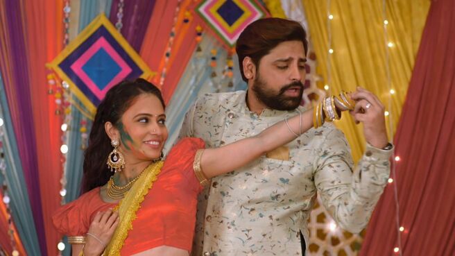 Fagua 2024 - Miti Dil Ke Malaal Jab Udi Rang Gulaal season 1 episode 4 on Zee5