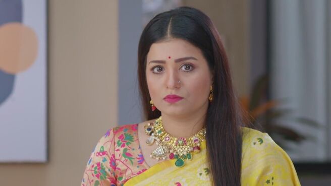 Navri Mile Hitlerla season 1 episode 9 on Zee5