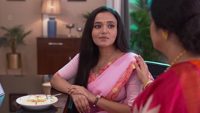 Anondi season 1 episode 14 on Zee5