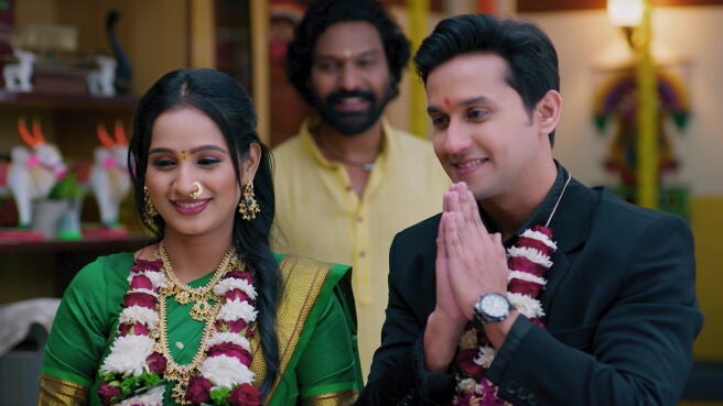 Smart Play - Lakshmi Niwas season 1 episode 6 on Zee5