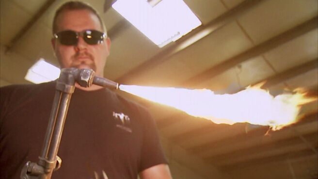 Black Ops Brothers: Howe & Howe Tech season 1 episode 2 on Discovery Plus