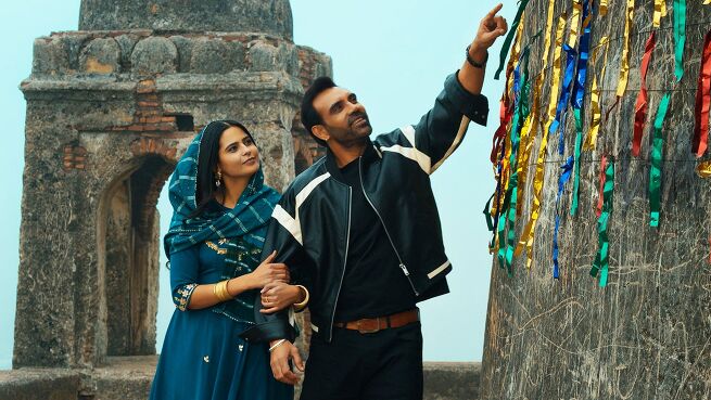 Maaye Main Ik Shikra Yaar Banaya season 1 episode 3 on Chaupal