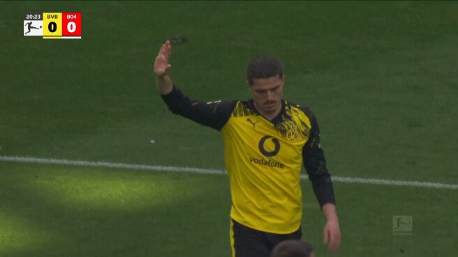 Chance! Sabitzer Tries His Luck From Distance on Sony LIV