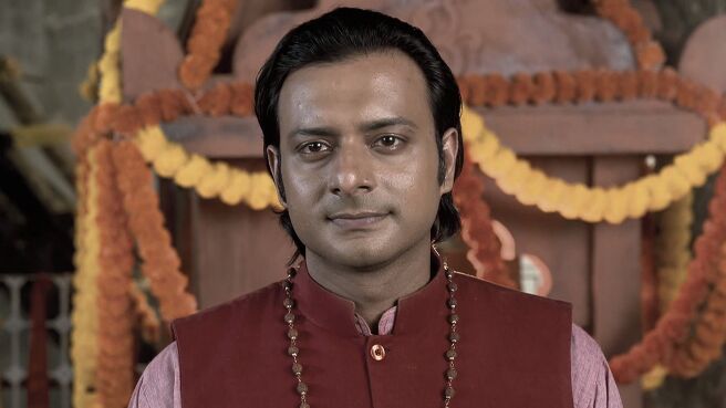 Sriman Bhogoban Das season 1 episode 19 on Zee5