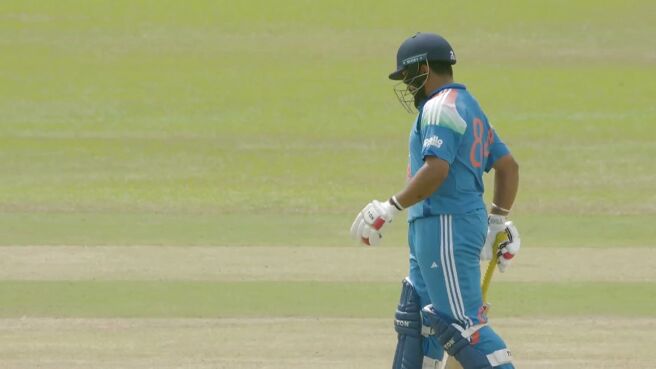 Four! Prabhsimran's Skips Out Of The Crease To Slash It For A Boundary on Sony LIV