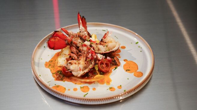 Cutthroat Kitchen: Knives Out season 1 episode 1 on Discovery Plus