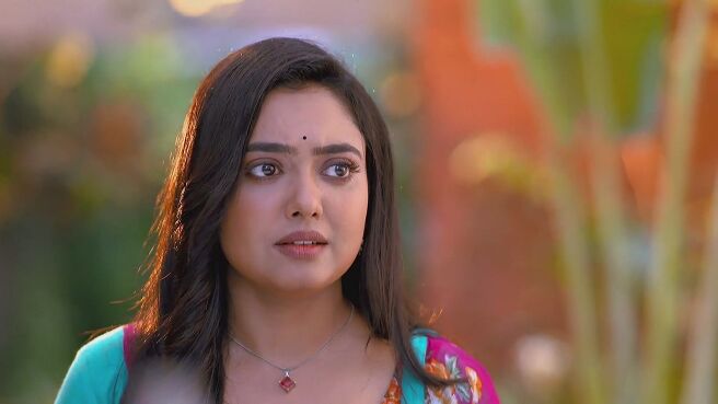 Amader Dadamoni season 1 episode 6 on Zee5