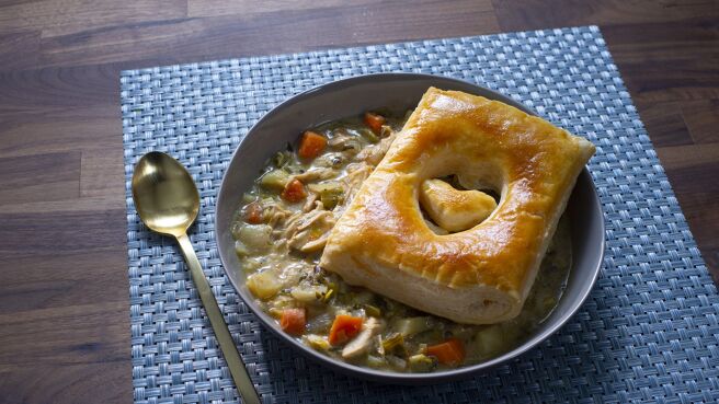 30 Minute Meals season 28 episode 9 on Discovery Plus