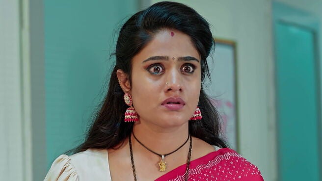 Smart Play - Jagadhatri season 1 episode 18 on Zee5