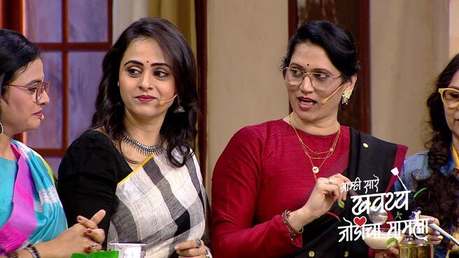 Amhi Sare Khavaiyee season 1 episode 47 on Zee5