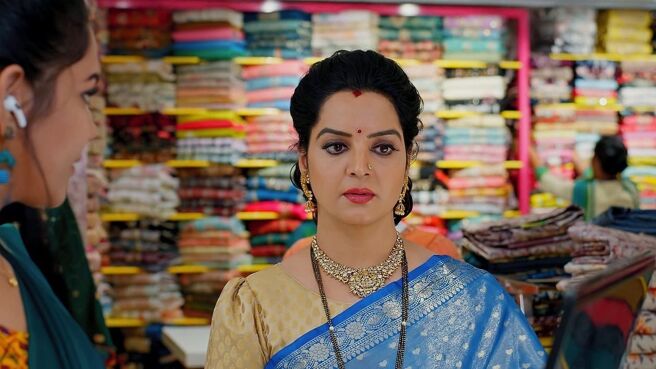 Ummadi Kutumbam season 1 episode 10 on Zee5