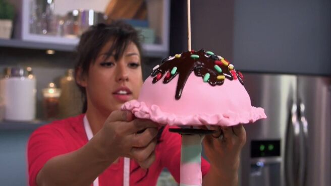 Buddy's Big Bakedown season 1 episode 1 on Discovery Plus