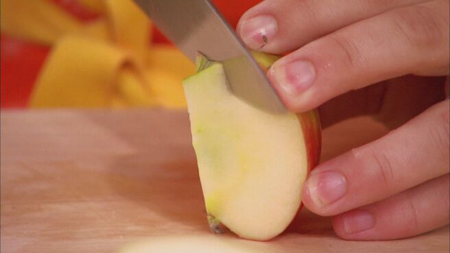 Holiday Baking Championship season 2 episode 7 on Discovery Plus