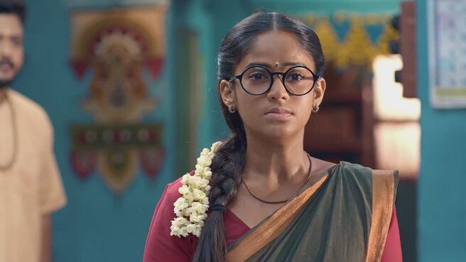 Savalyachi Janu Savali season 1 episode 3 on Zee5