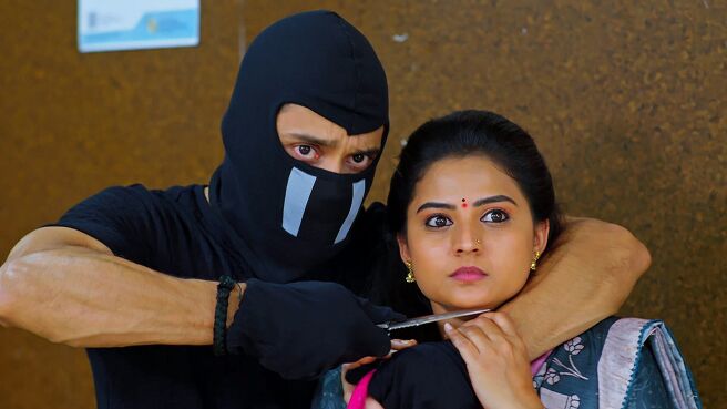 Ennallo Vechina Hrudayam season 1 episode 15 on Zee5