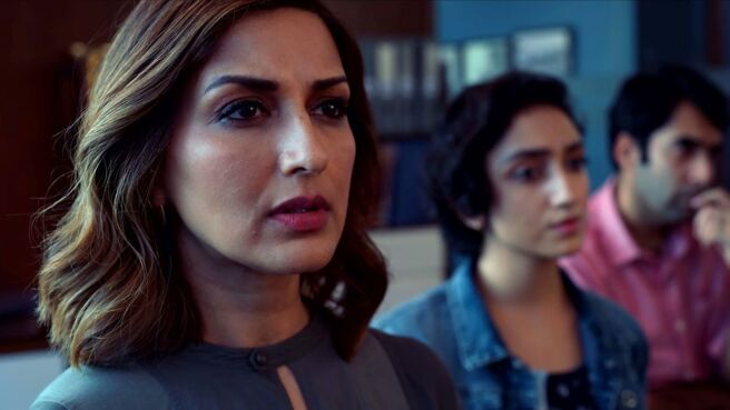 The Broken News season 1 episode 4 on Zee5
