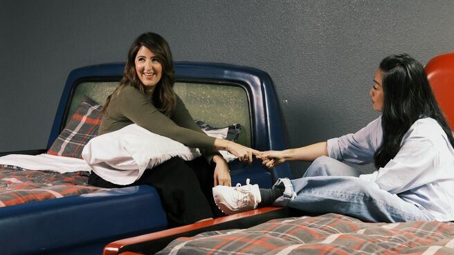 Wild Vacation Rentals season 1 episode 1 on Discovery Plus